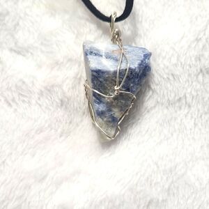 NWOT Healing Stone Necklace